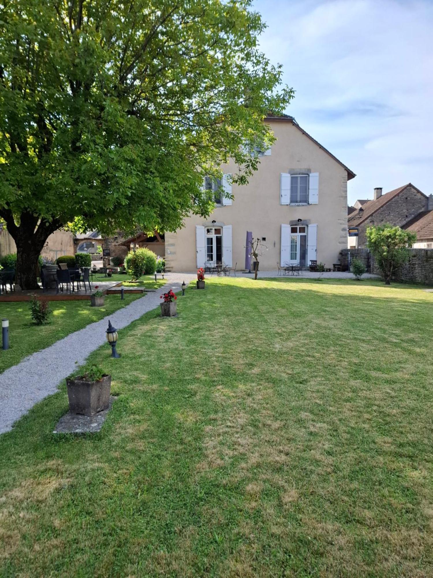 Maison d'Eusébia Château-Chalon Exterior foto